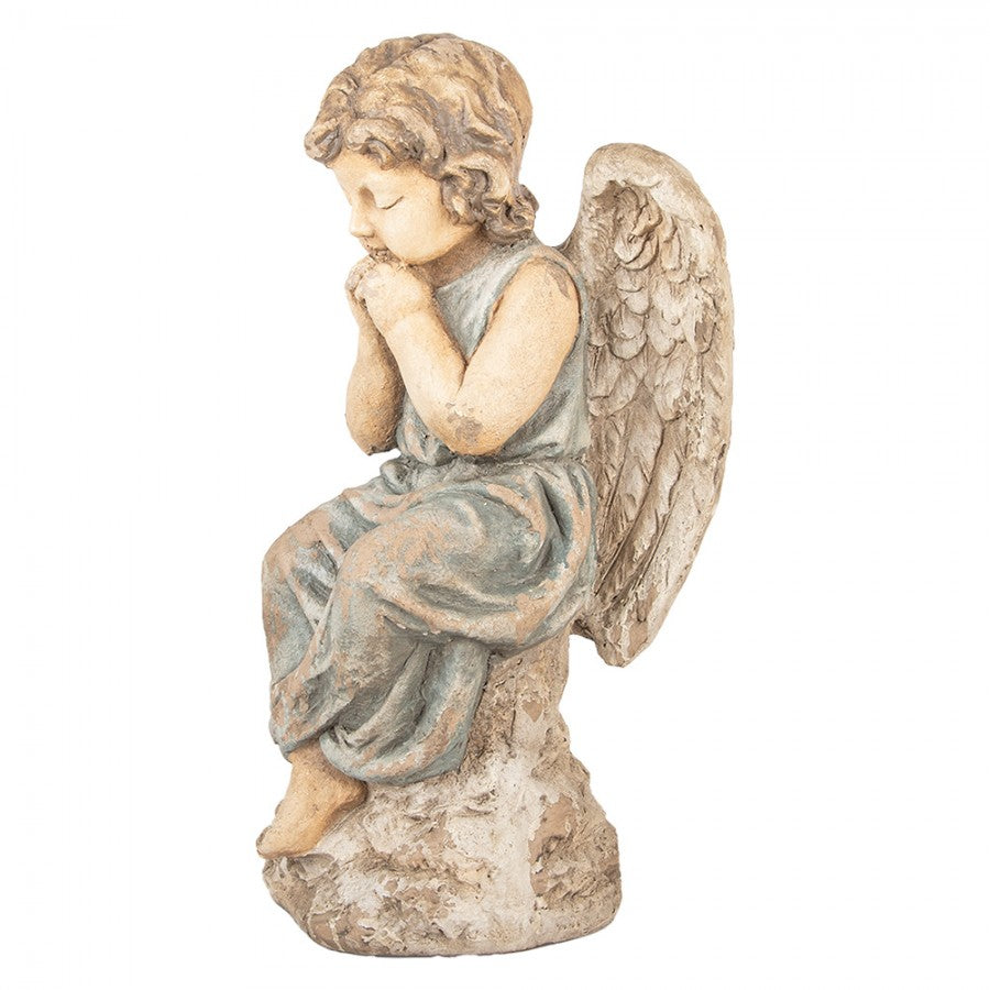 Magnesia-Dekorationsfigur Träumendes Engelskind auf Fels Rauchblau-Beige 32x23x56 cm von Clayre & Eef (5MG0088)